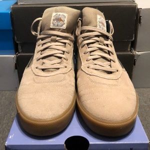 Lakai Cambridge Mid 9 (Lightly worn)